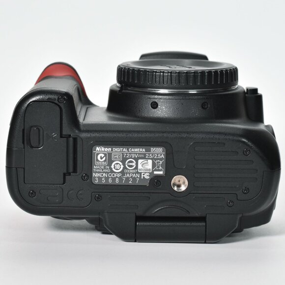 Nikon D5000 Digital SLR Camera 12.3MP 18-55mm Lens HD Video 6246 Clicks 32GB SD - Picture 10 of 16